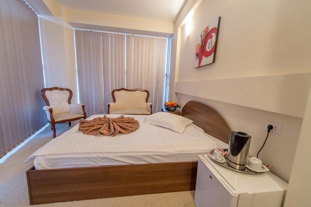 Hotel Rexton Craiova Eksteriør billede